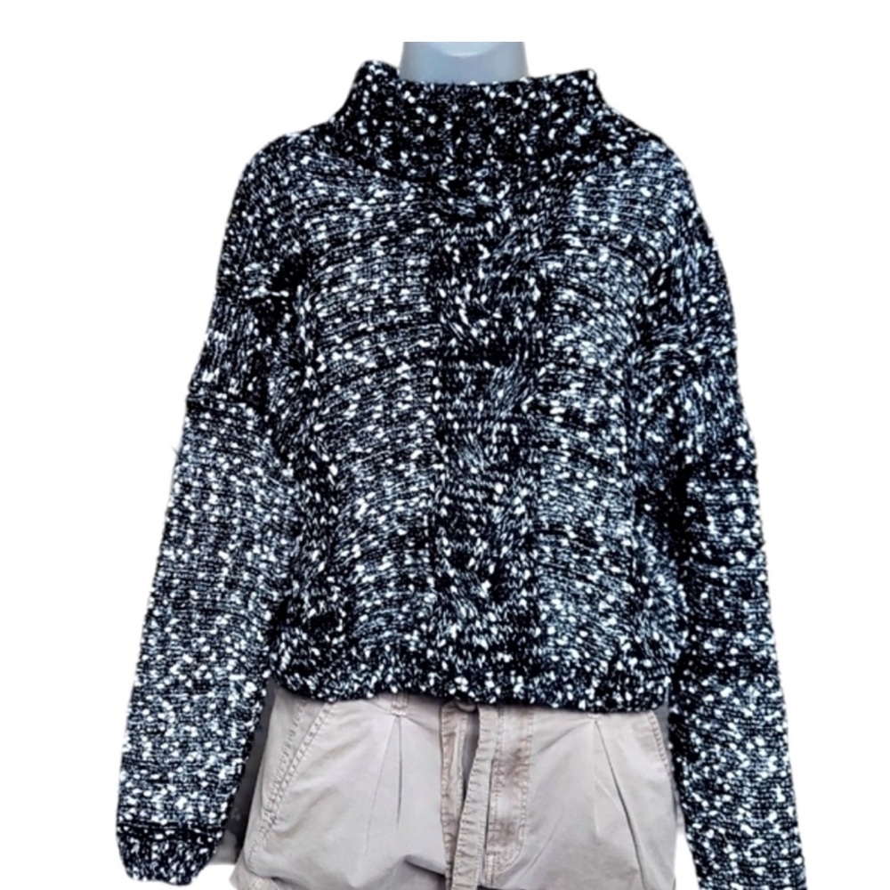 Patrizia Luca Knit Black and White High Neck Sweater